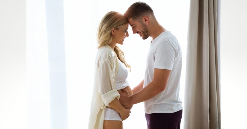 Sex and Pregnancy, happy pregnant couple